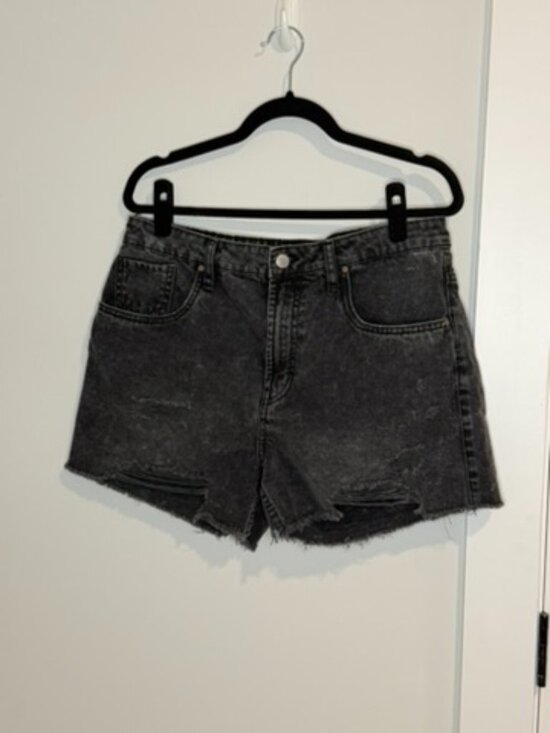 refuge Pants - Refuge (11) Black Denim Shorts